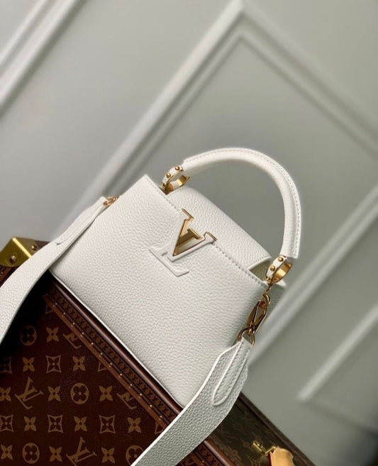 LOUIS VUITTON CAPUCINES BB