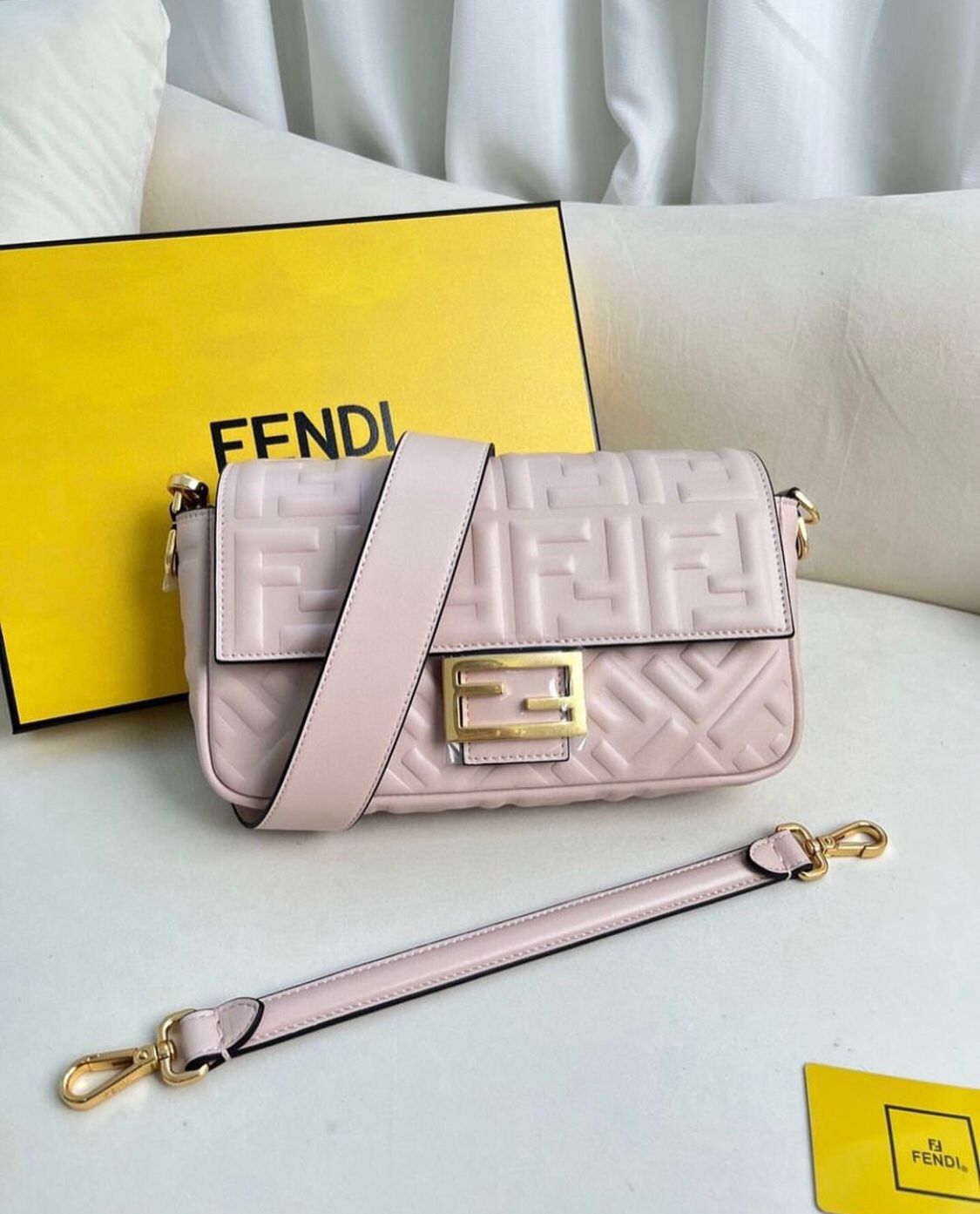 FENDI Baguette