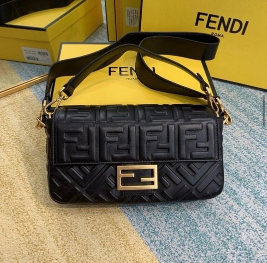 FENDI Baguette