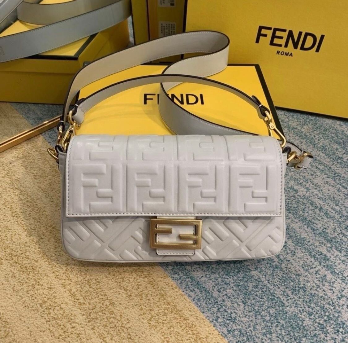 FENDI Baguette